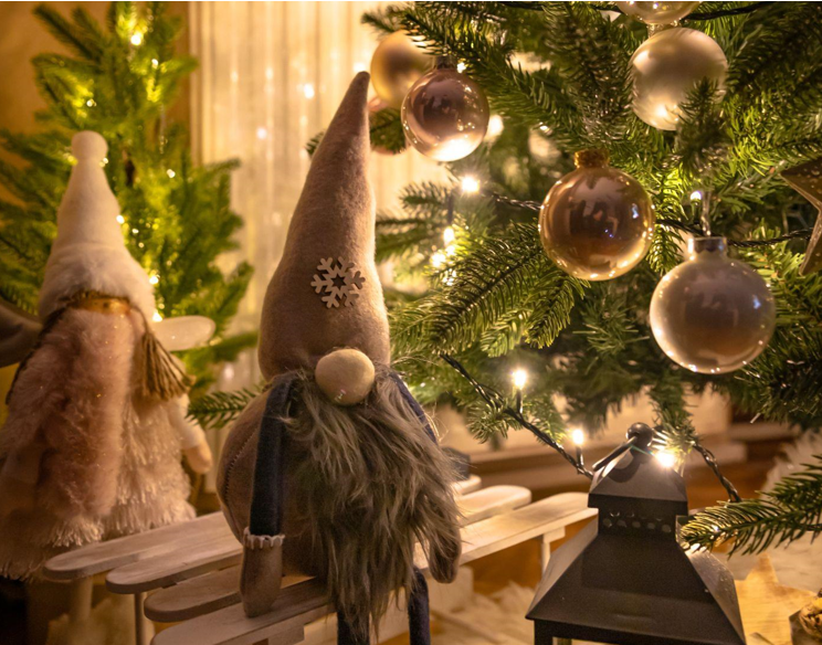 The Ultimate Guide to Corner-Flocked Christmas Trees